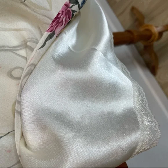 Inner Most Cream and Pink Floral Chemise with Lace Trim Vintage - Picture 10 of 10
